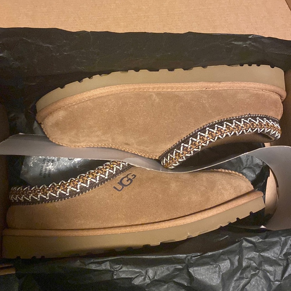 ugg tasman
